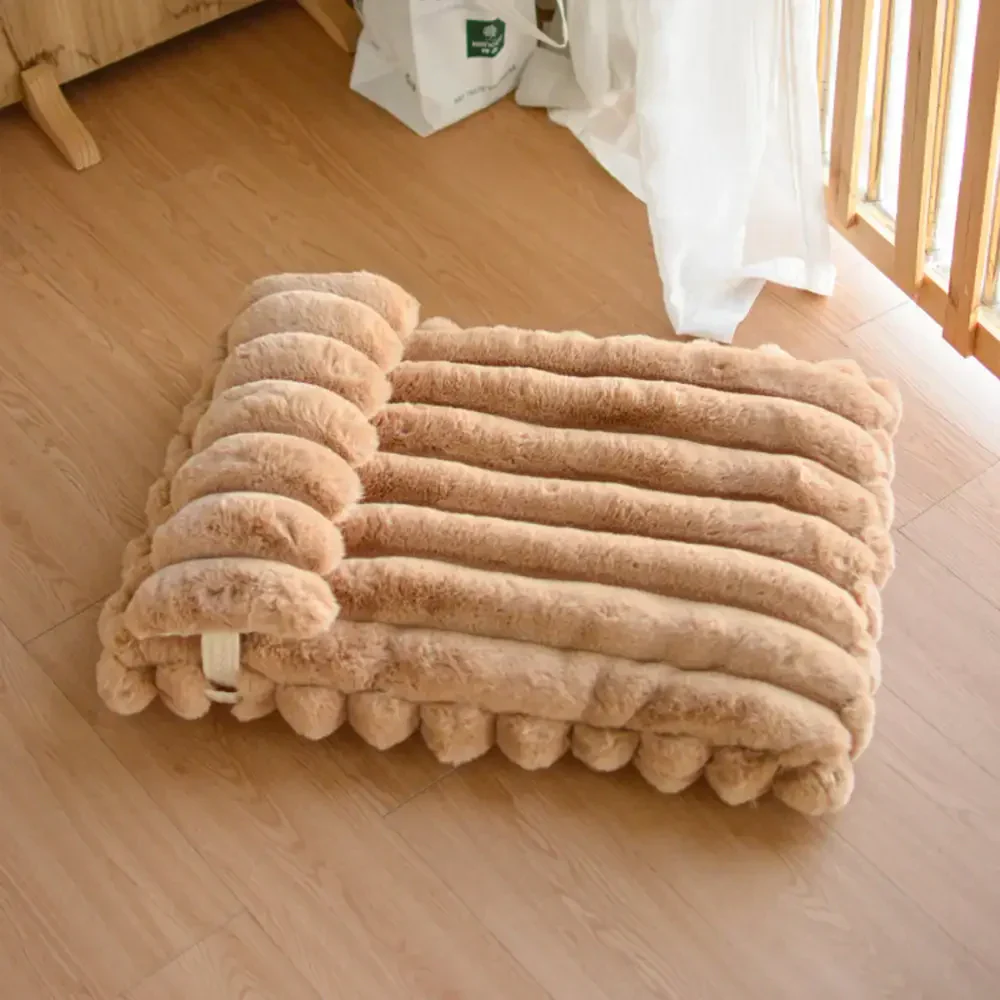 Coussin chauffant en fausse fourrure de lapin doux - Lit pour chien Cozy Cloud - Image 3