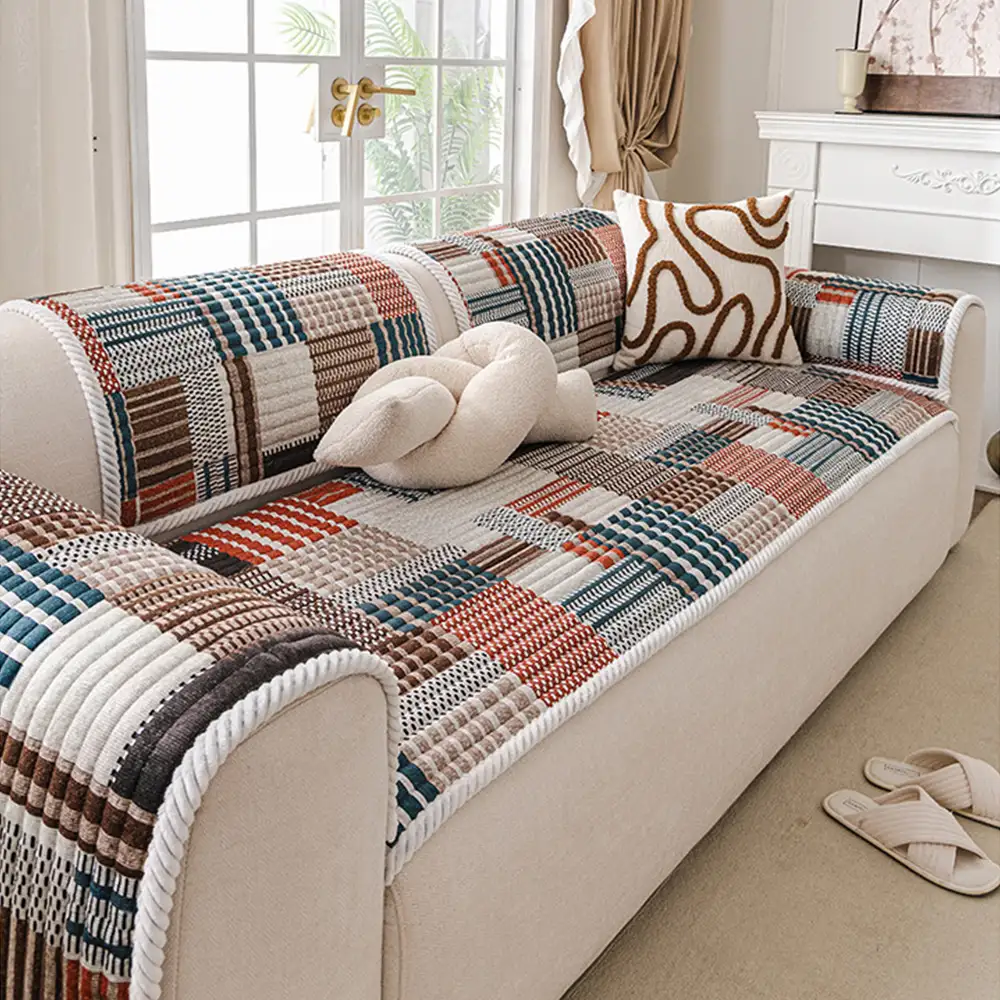 Housse canapé confortable avec lignes artistiques et matelassage, protection antidérapante. - Image 3