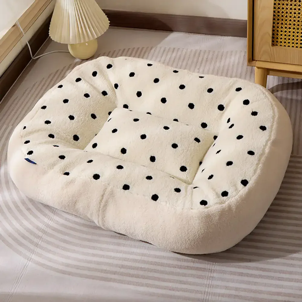 Lit pour chien en peluche Cookie, chaleureux et douillet, idéal pour un sommeil profond en hiver. - Image 11