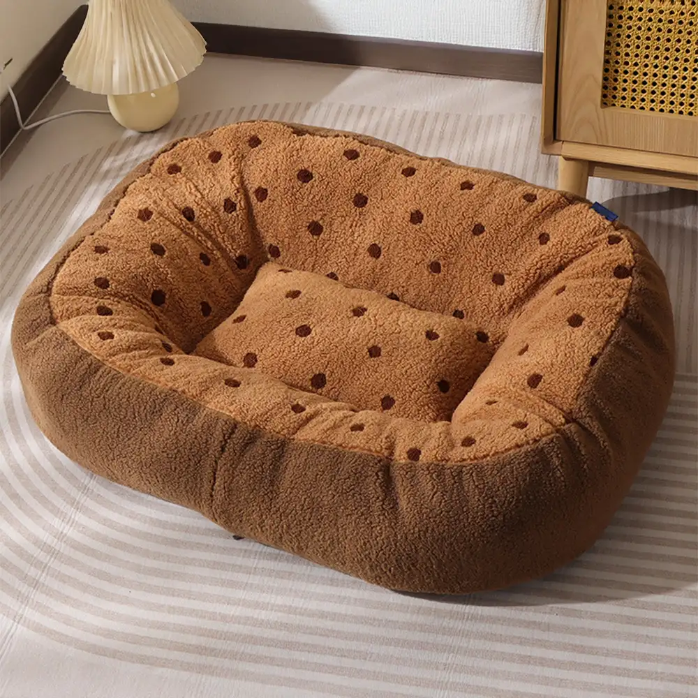 Lit pour chien en peluche Cookie, chaleureux et douillet, idéal pour un sommeil profond en hiver. - Image 4