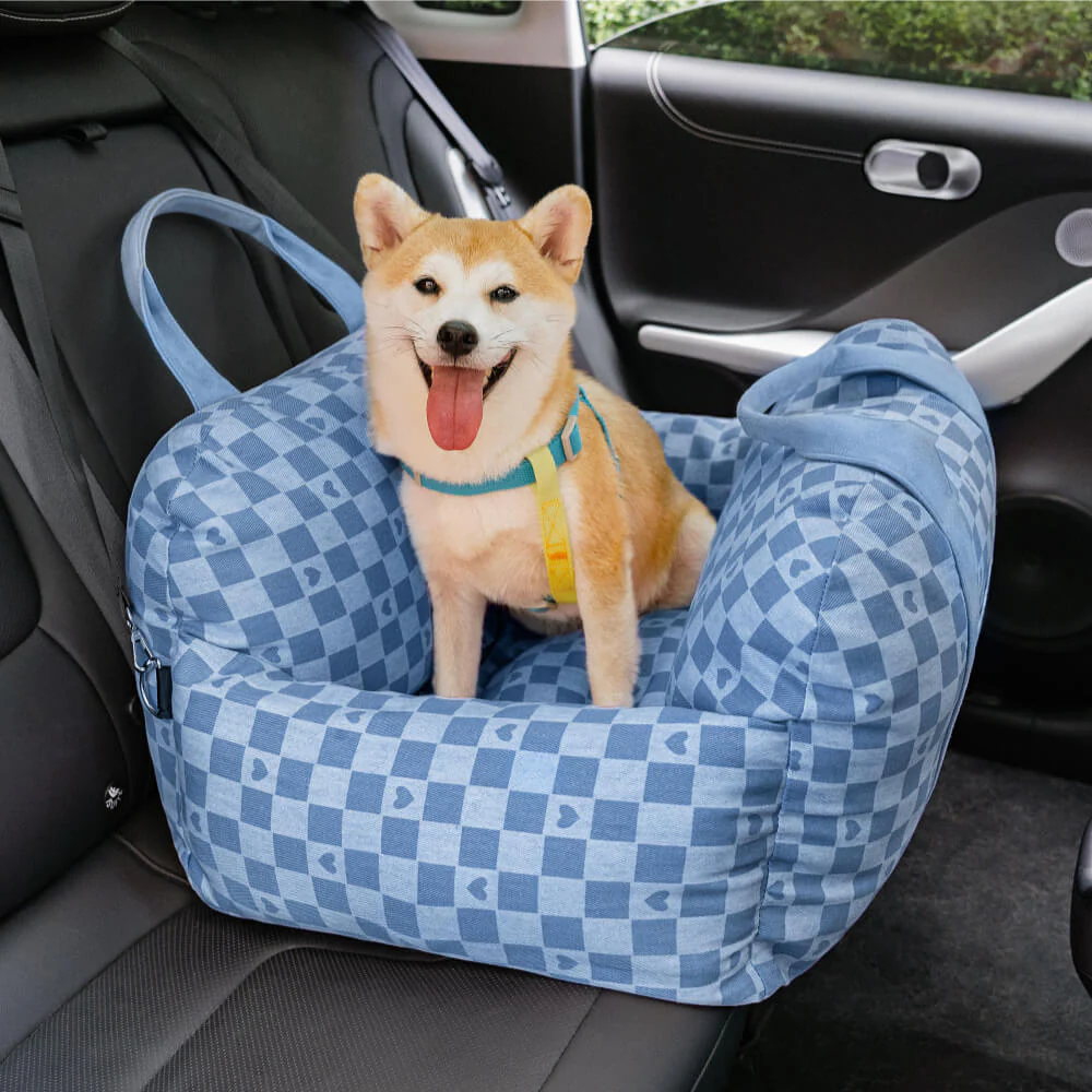 Siège de voiture pour chien à damier vintage et cœur - Image 5